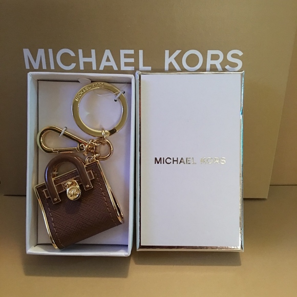 MICHAEL KORS Accessories - NWT - MICHAEL KORS HANDBAG KEY FOB LUGGAGE